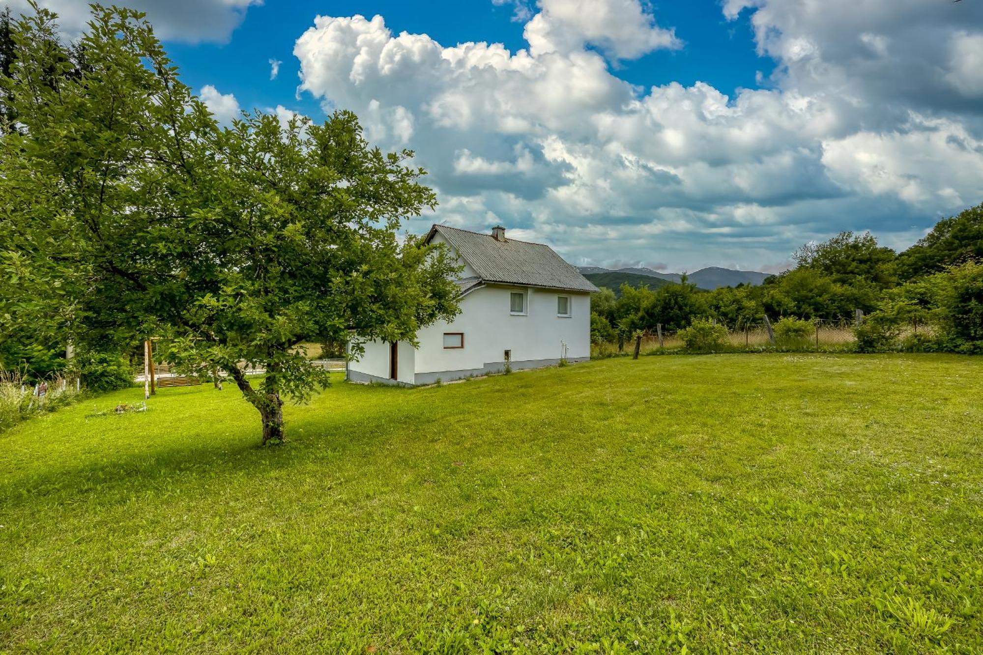 Holiday Home Veki*** Korenica Zewnętrze zdjęcie